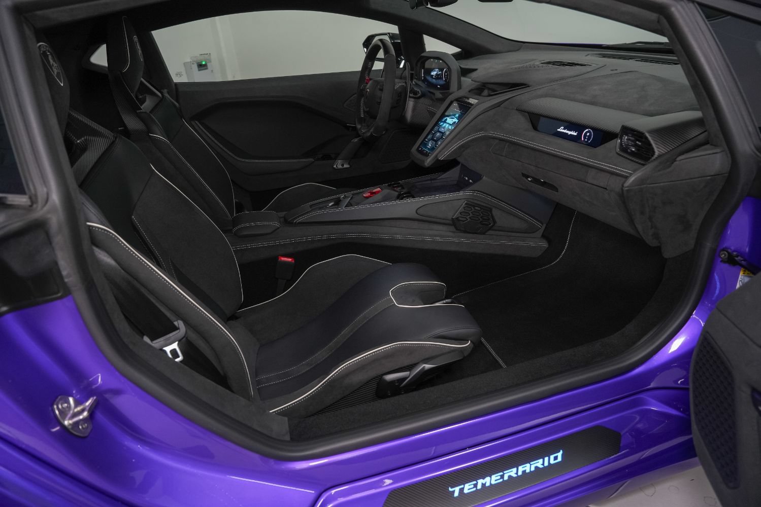 Used 2026 Lamborghini Temerario AWD/4WD image 2