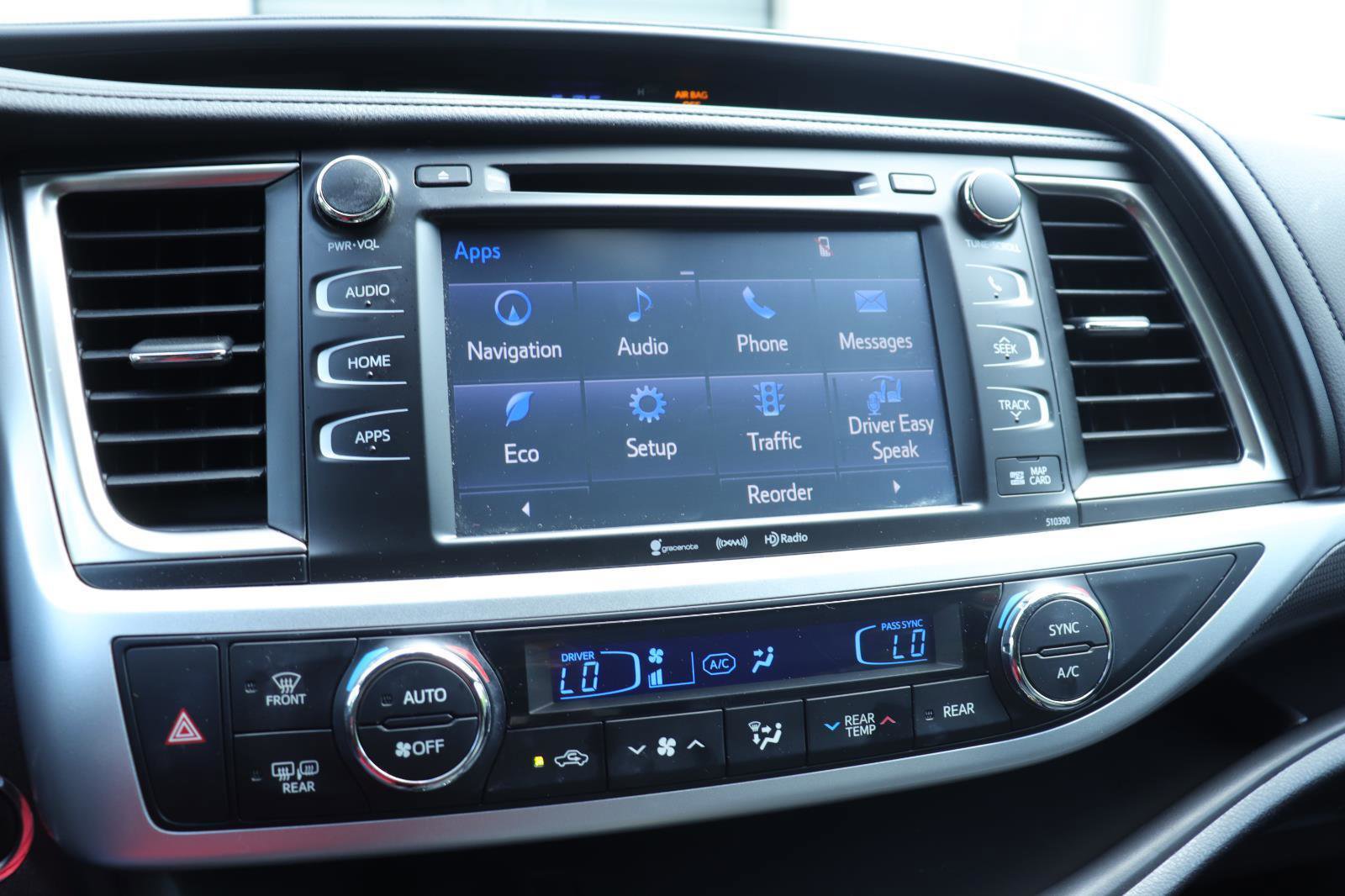 Used 2019 Toyota Highlander SE FWD image 35