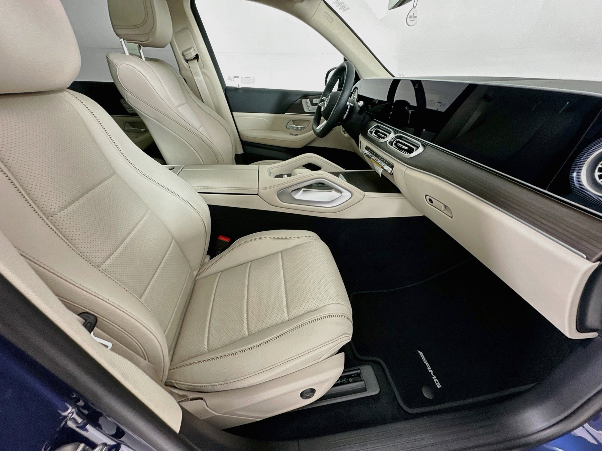 New 2027 Mercedes-Benz GLS 450 4MATIC image 32