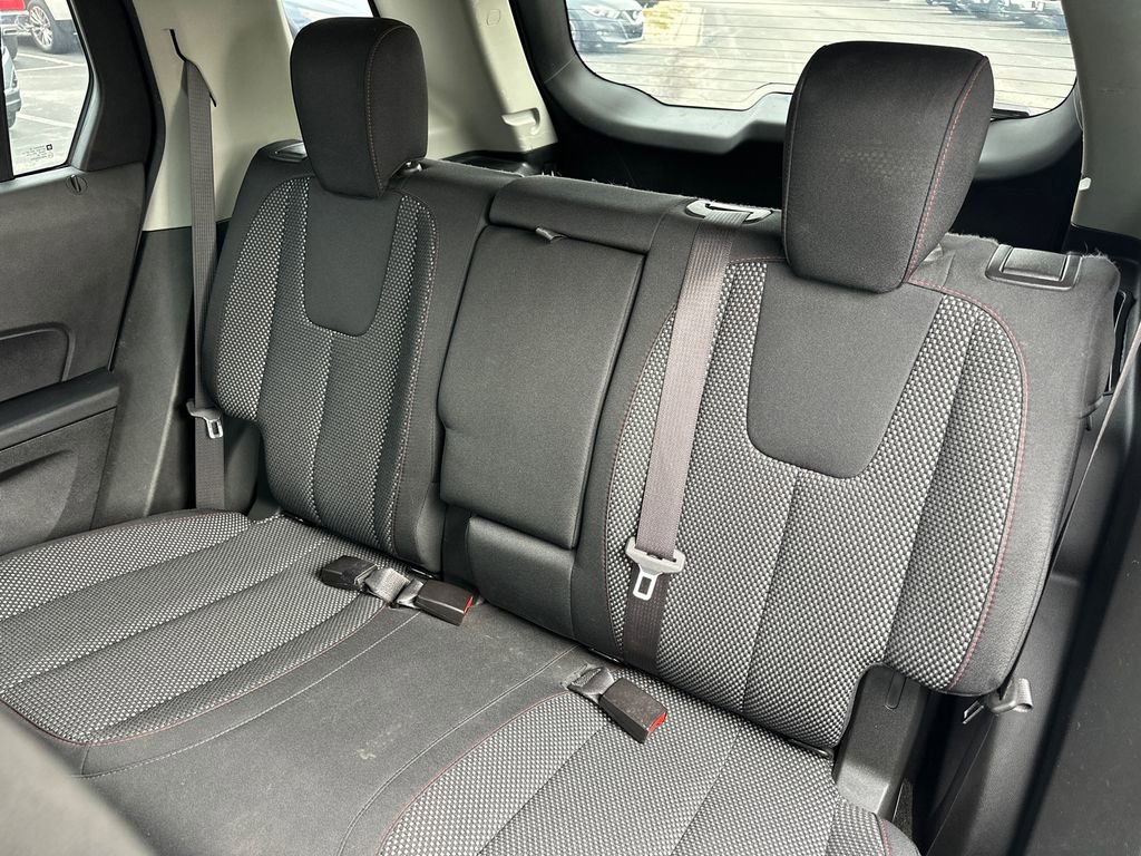 Used 2017 GMC Terrain SLE w/ Technology Package image 12