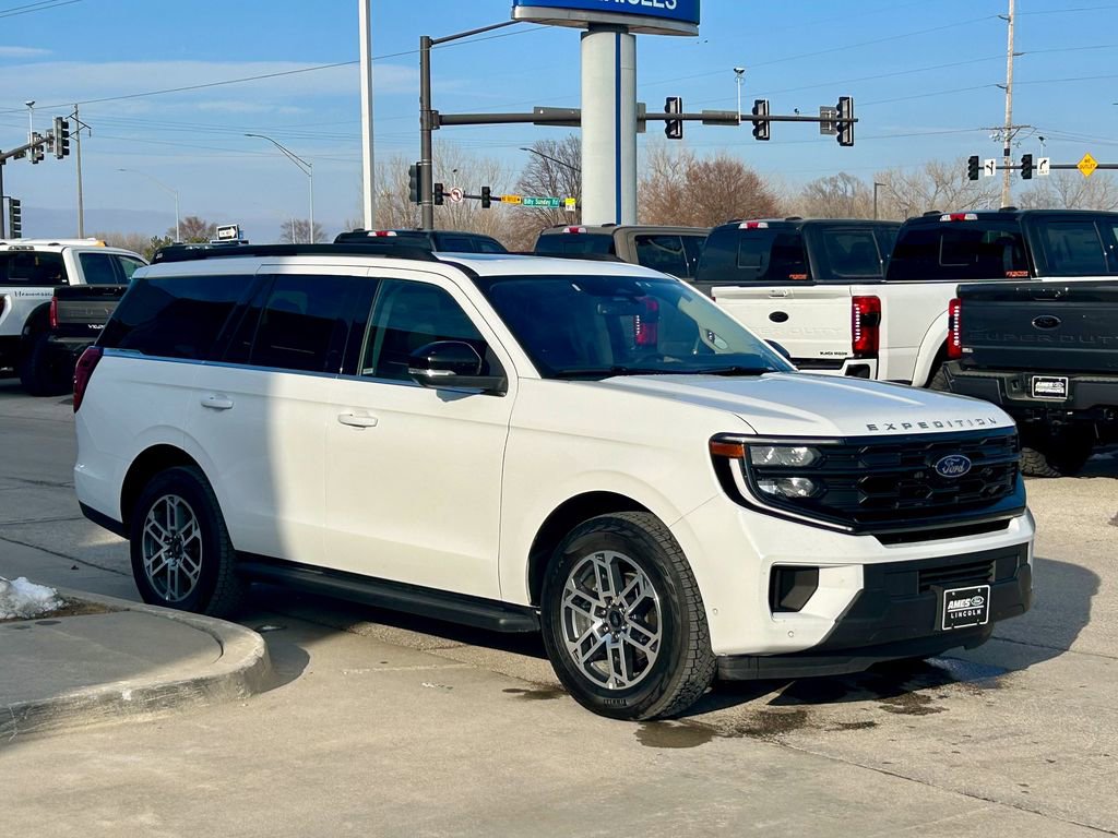 Certified 2025 Ford Expedition Active image 7