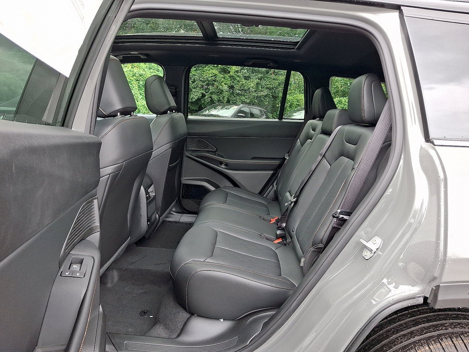 New 2026 Jeep Cherokee Overland AWD/4WD image 6