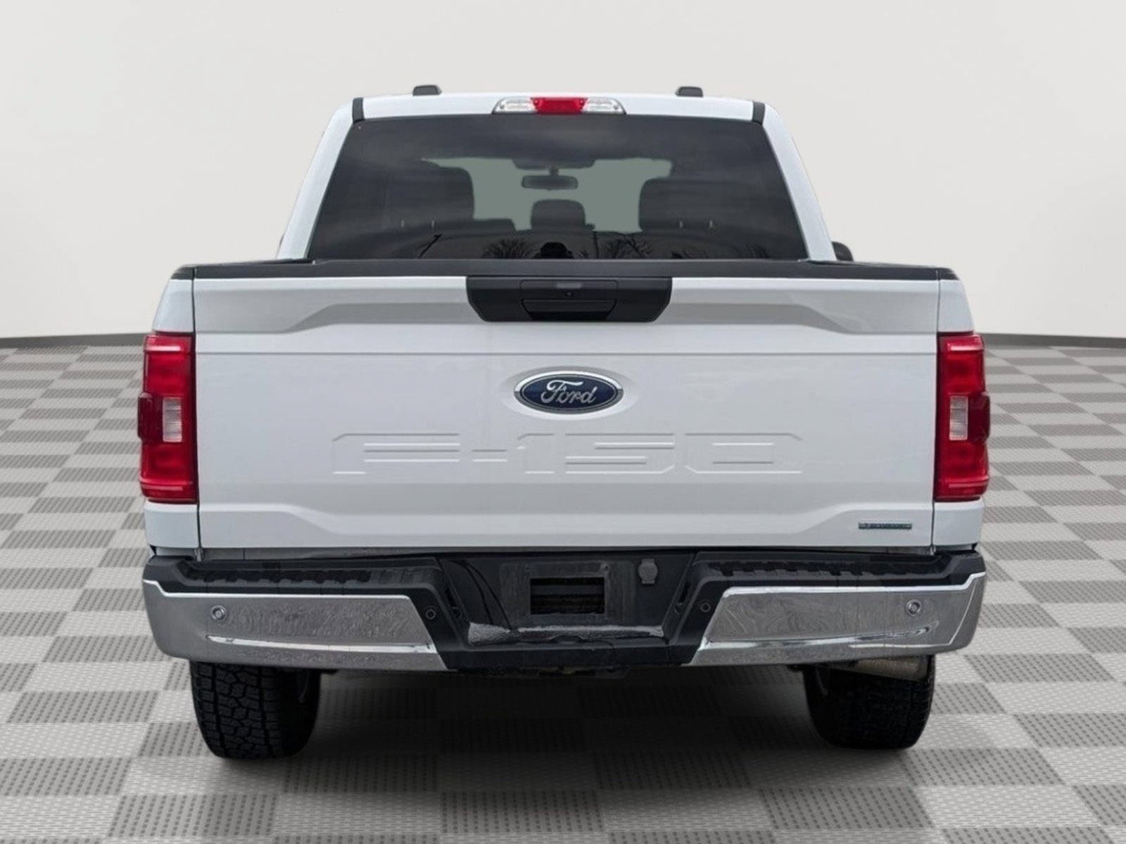 Used 2023 Ford F150 XLT AWD/4WD image 4