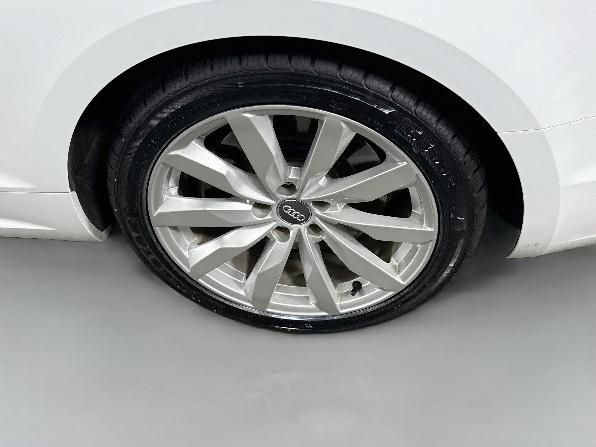 Used 2018 Audi A5 2.0T Premium Plus w/ Premium Plus AWD/4WD image 30