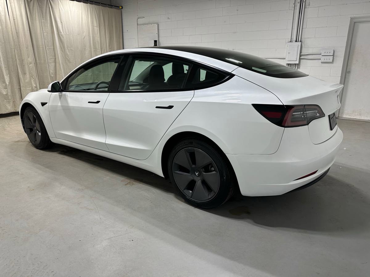 Used 2023 Tesla Model 3 Standard Range image 5