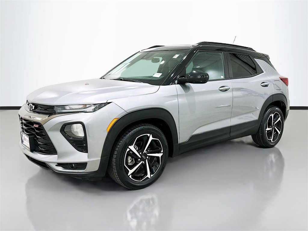 Used 2023 Chevrolet TrailBlazer RS w/ Sun and Liftgate Package image 3
