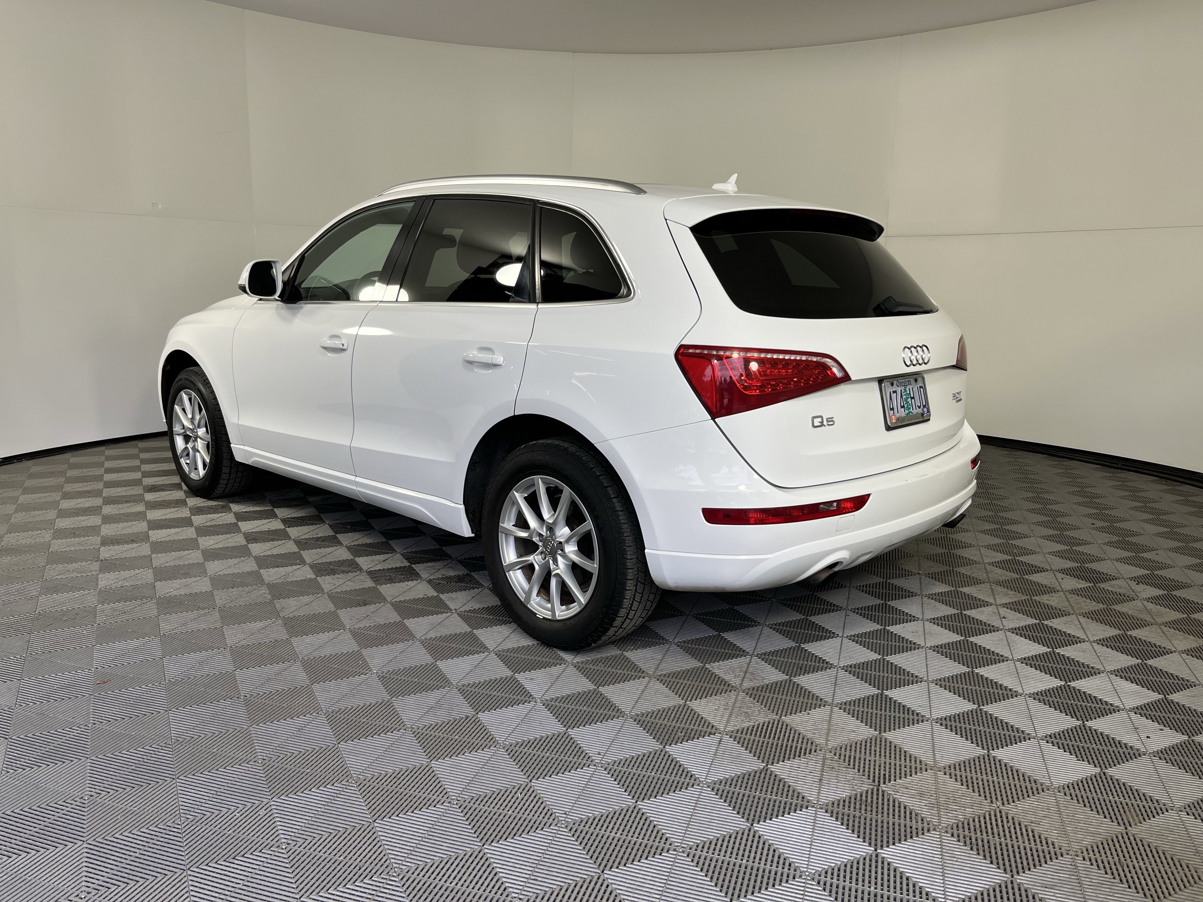 Used 2011 Audi Q5 2.0T Premium Plus AWD/4WD image 3