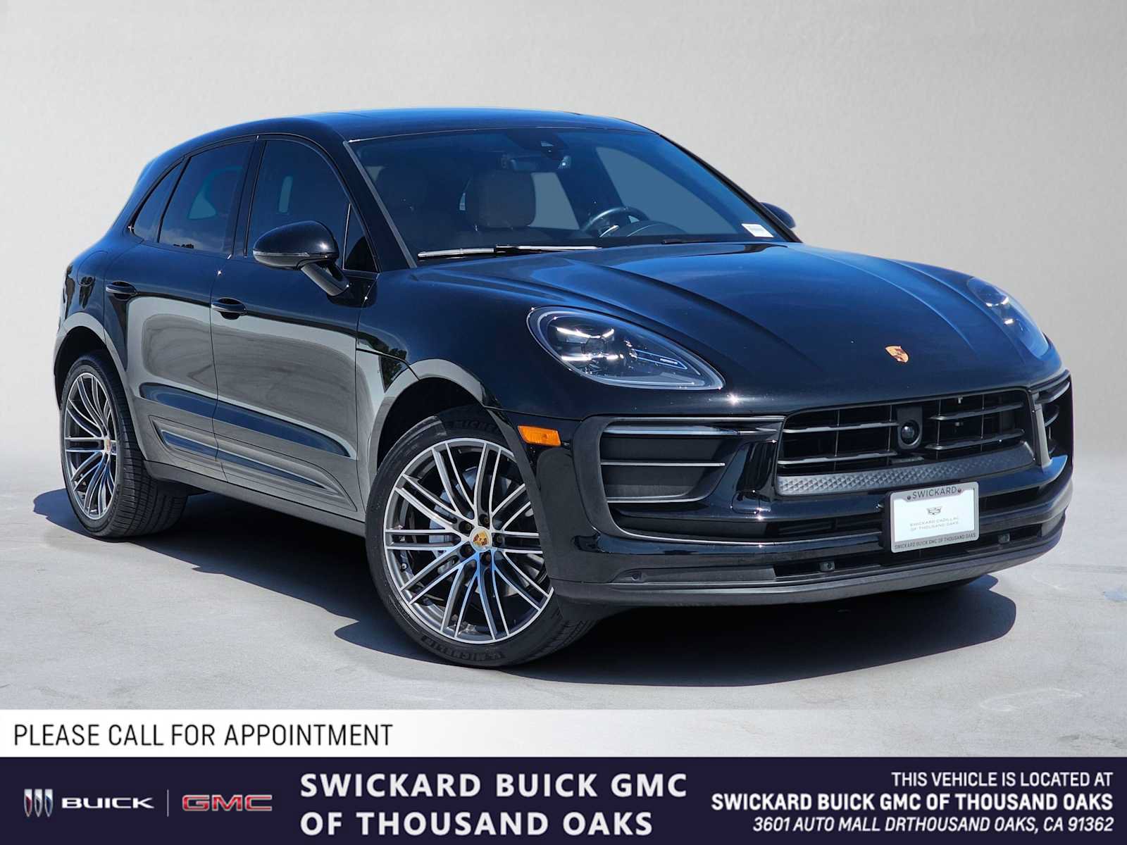 Used 2023 Porsche Macan AWD/4WD image 1