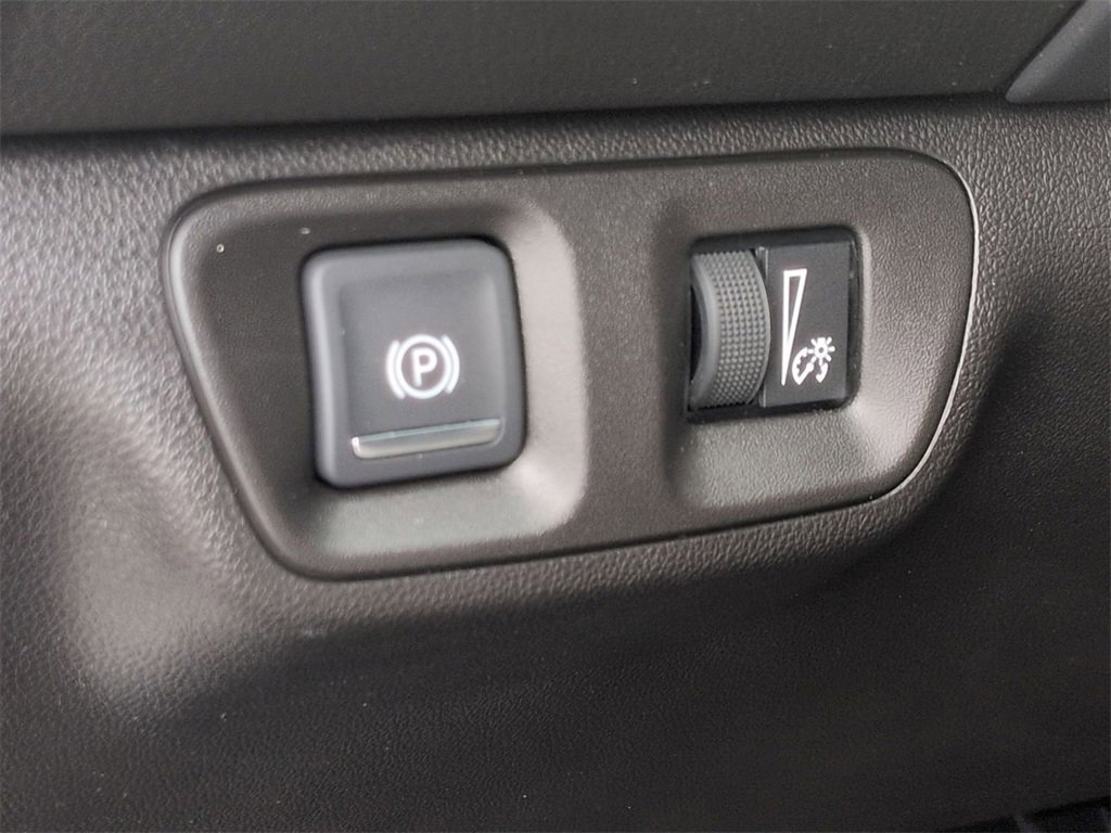 Certified 2023 GMC Acadia SLE w/ Driver Convenience Package image 17