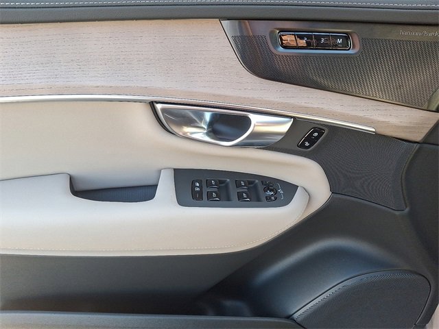 New 2026 Volvo XC90 B6 Plus w/ Protection Package Premier image 6