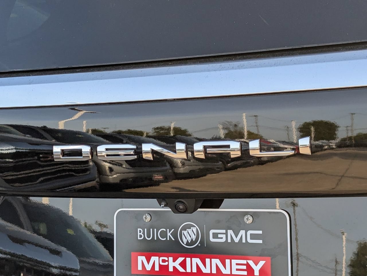 New 2026 GMC Yukon Denali w/ Sun & Power Step Package AWD/4WD image 7