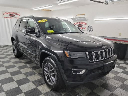 Used 2020 Jeep Grand Cherokee Laredo w/ 18" Wheel & 8.4" Radio Group AWD/4WD image 29