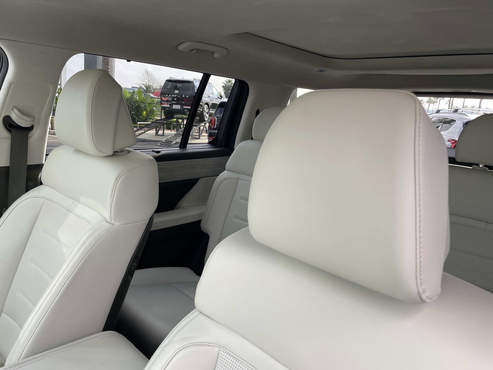 Used 2024 Hyundai Santa Fe Calligraphy image 23