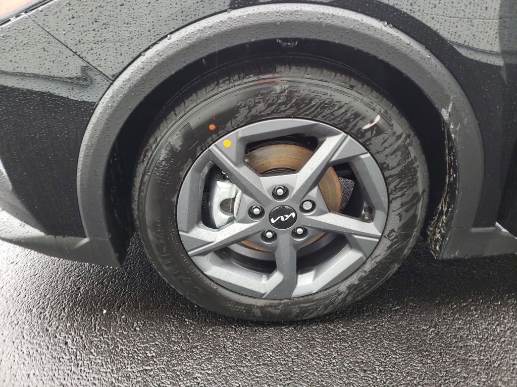 New 2025 Kia K4 LXS image 23