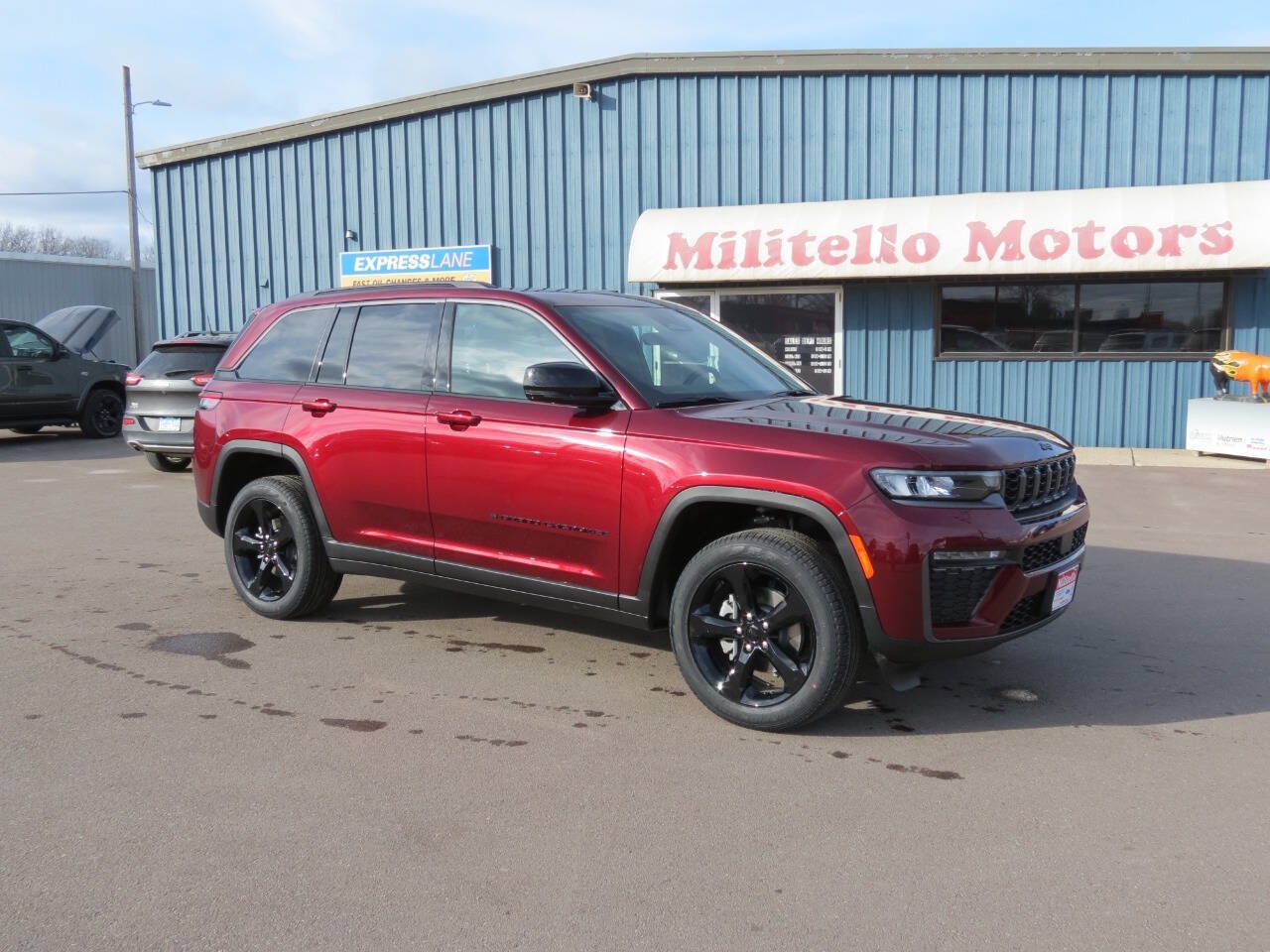 New 2026 Jeep Grand Cherokee Limited w/ Limited Altitude Package AWD/4WD image 4