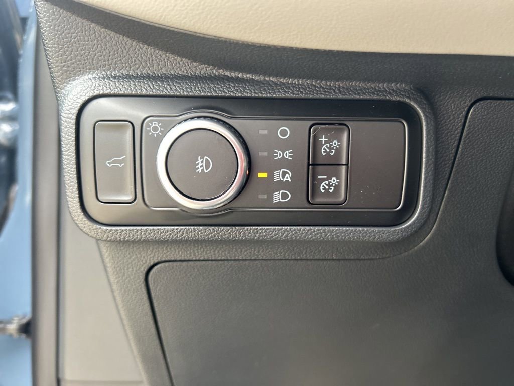 Used 2026 Ford Explorer Active w/ Active Comfort Package image 16