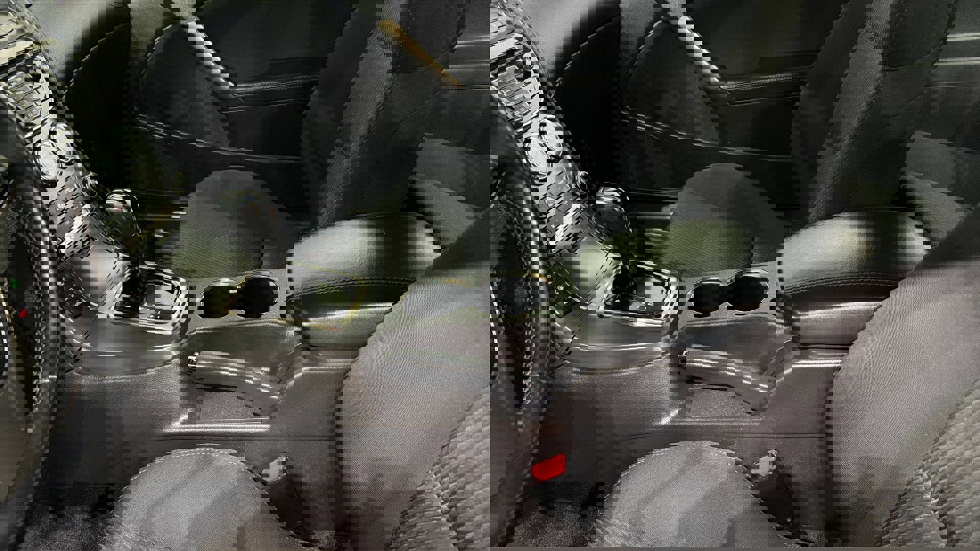 Used 2016 Hyundai Genesis 3.8 image 25