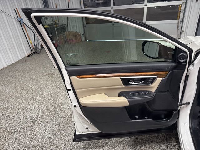 Used 2018 Honda CR-V Touring image 8