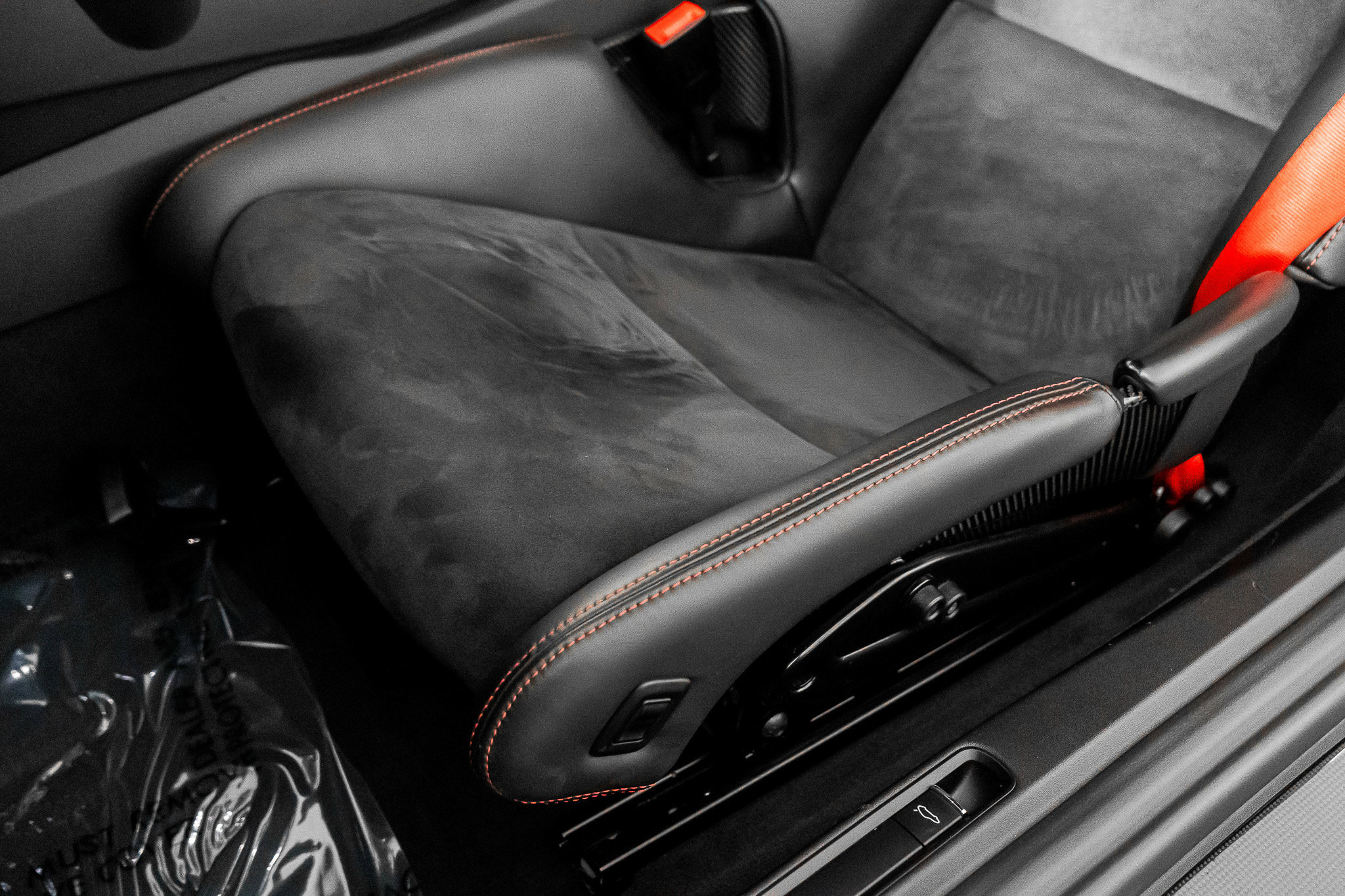 Used 2018 Porsche 911 GT2 RS w/ Weissach Package image 33