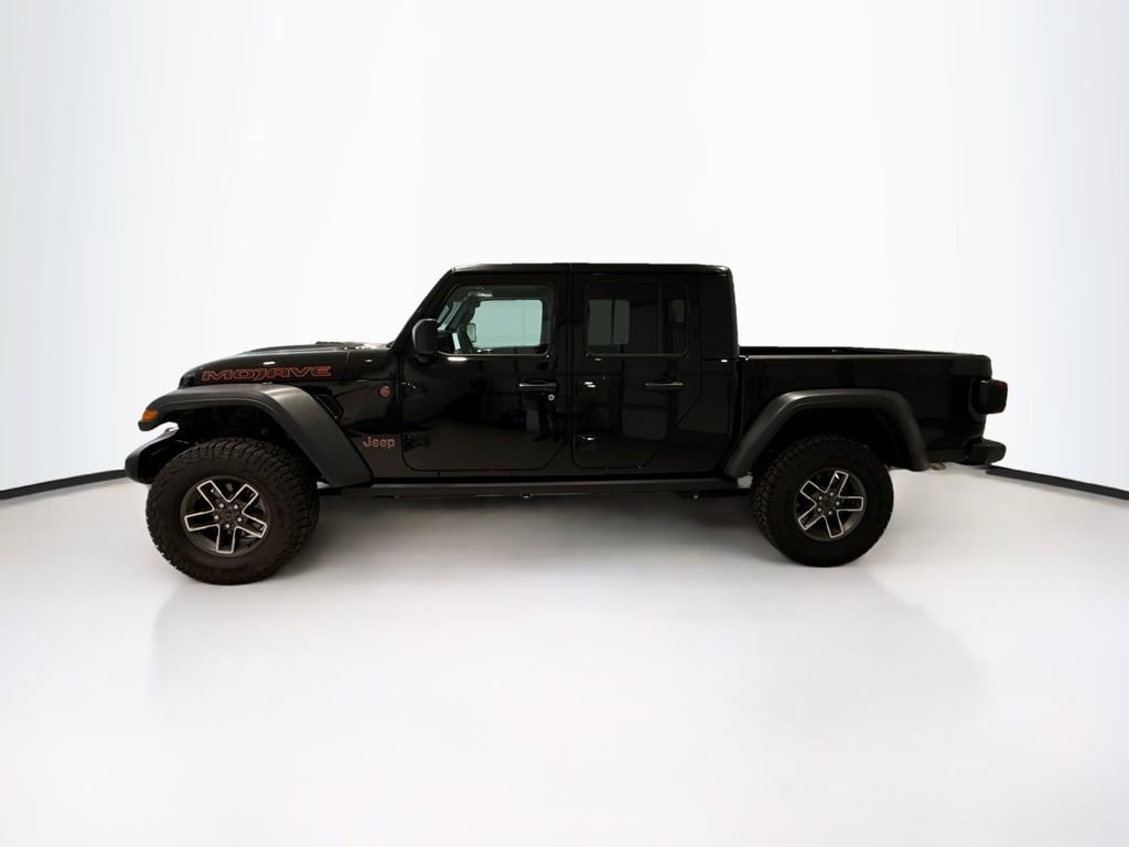Used 2025 Jeep Gladiator Mojave w/ Convenience Group image 4