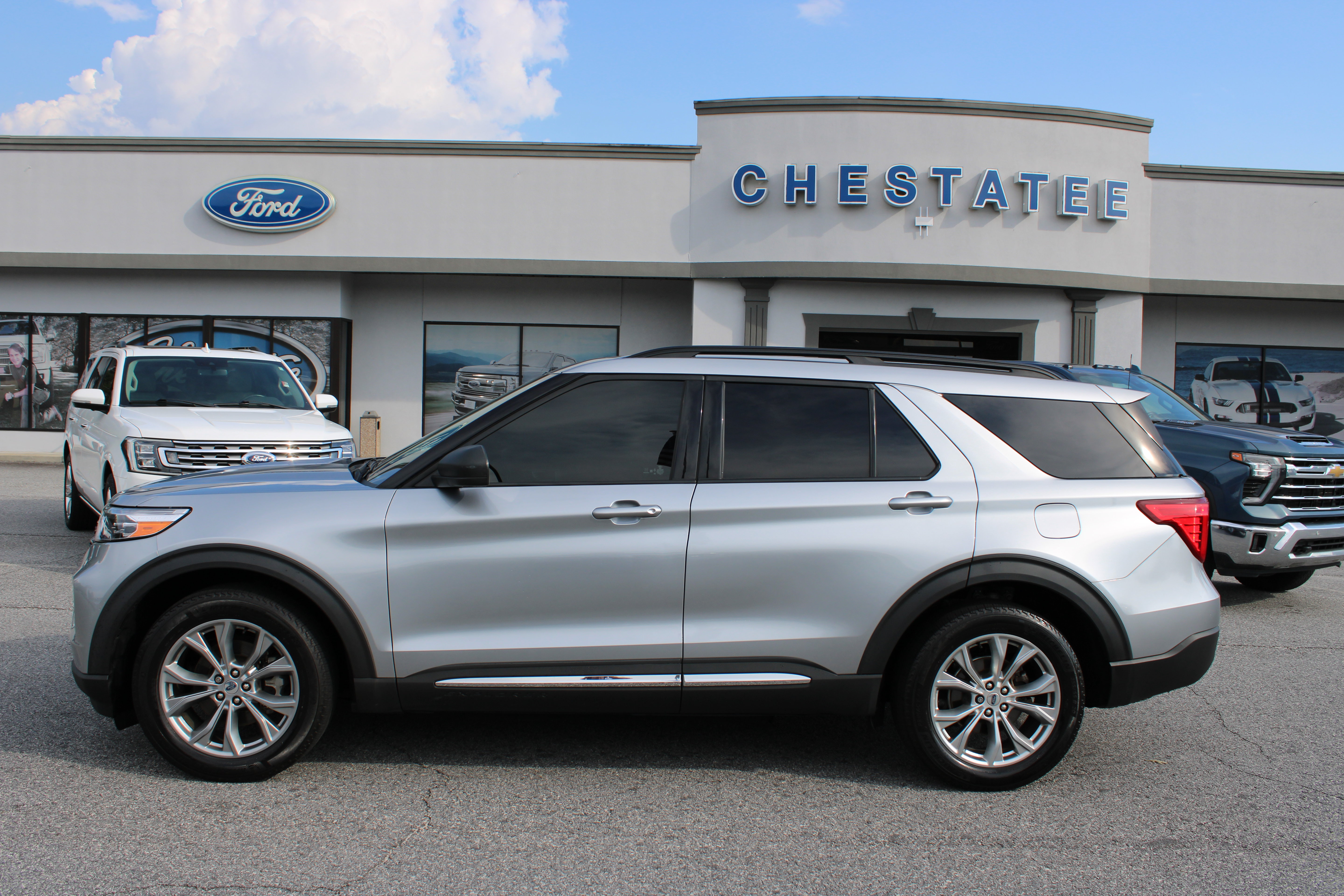 Used 2021 Ford Explorer XLT w/ Equipment Group 202A