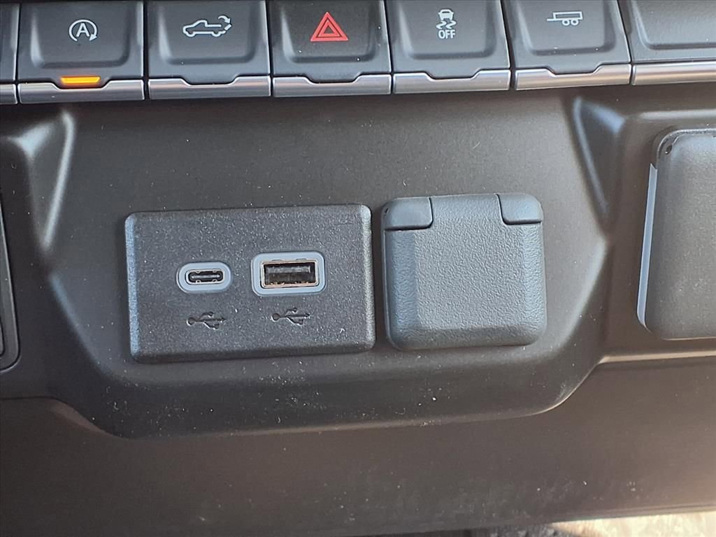 New 2026 Chevrolet Silverado 1500 Custom RWD image 17