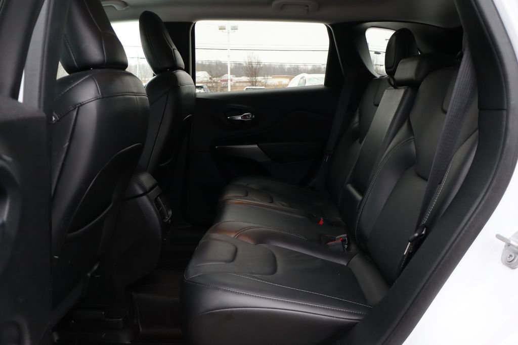 Used 2020 Jeep Cherokee Limited image 39