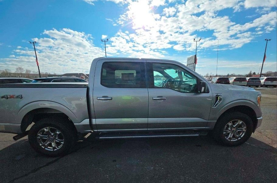 Used 2021 Ford F150 XLT w/ Equipment Group 301A Mid AWD/4WD image 4