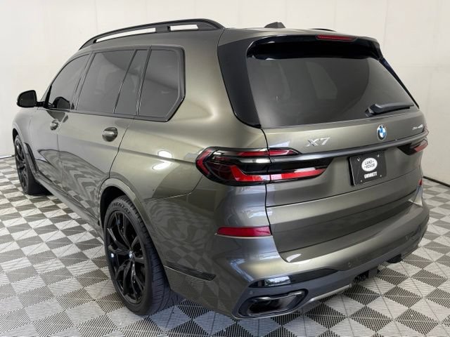 Used 2025 BMW X7 xDrive40i w/ M Sport Package AWD/4WD image 4