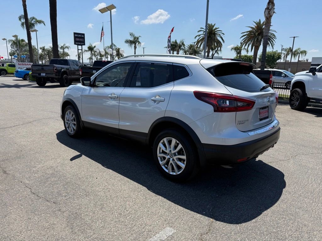 Used 2021 Nissan Rogue Sport SV FWD image 4