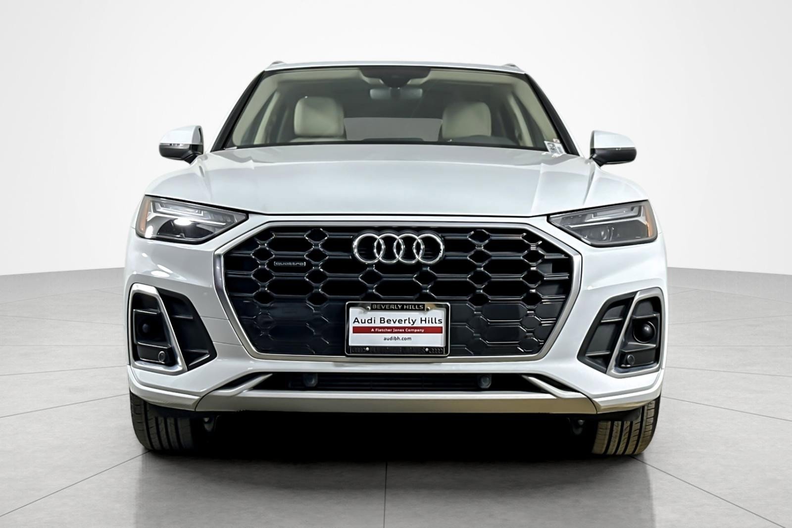 Used 2023 Audi Q5 2.0T Premium w/ Convenience Package AWD/4WD image 8