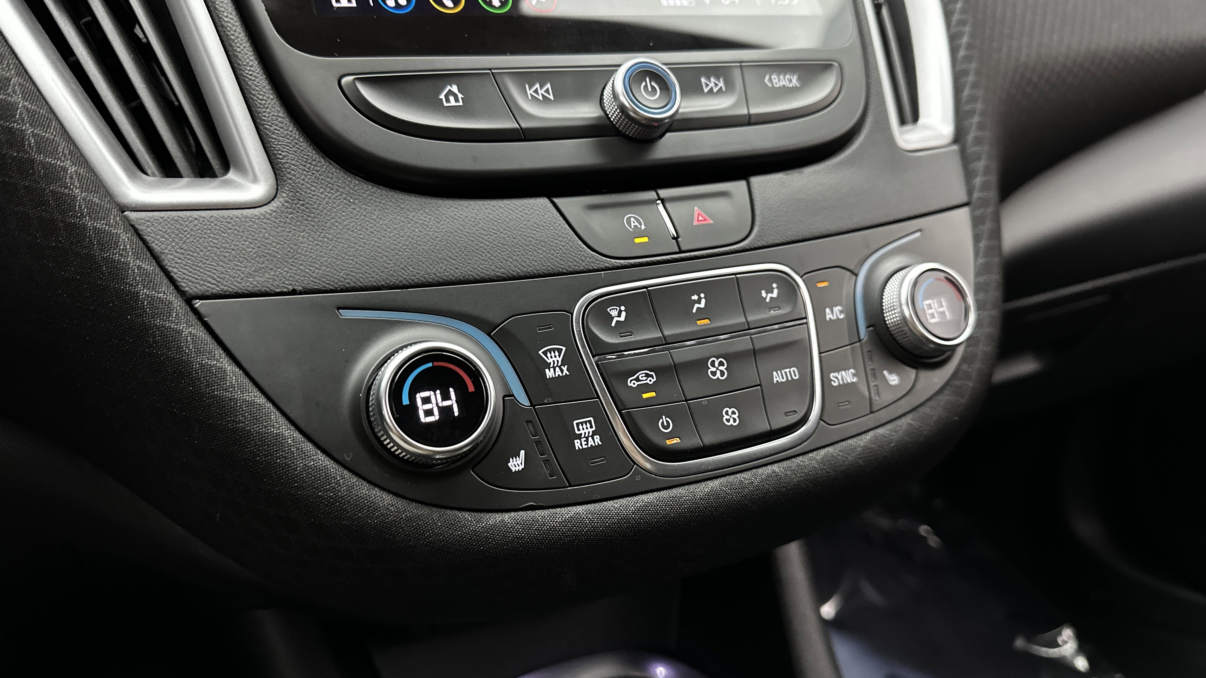 Used 2025 Chevrolet Malibu LT image 16