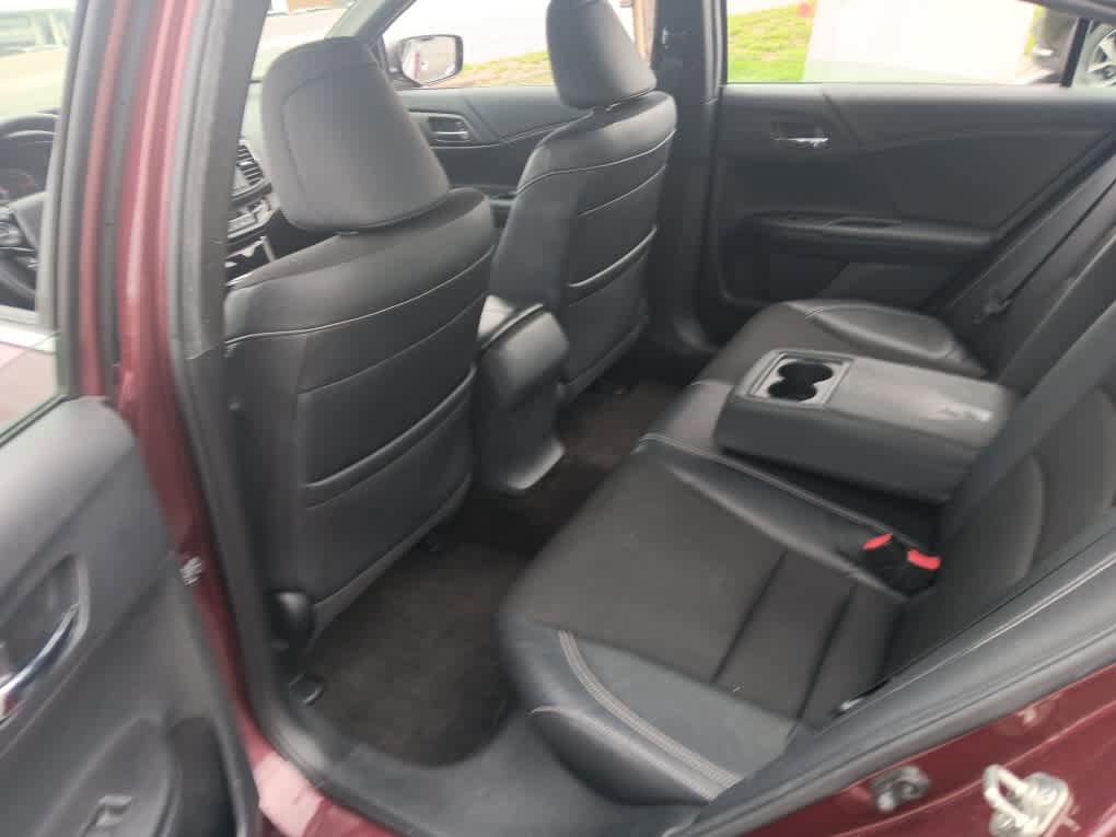 Used 2016 Honda Accord Sport image 17
