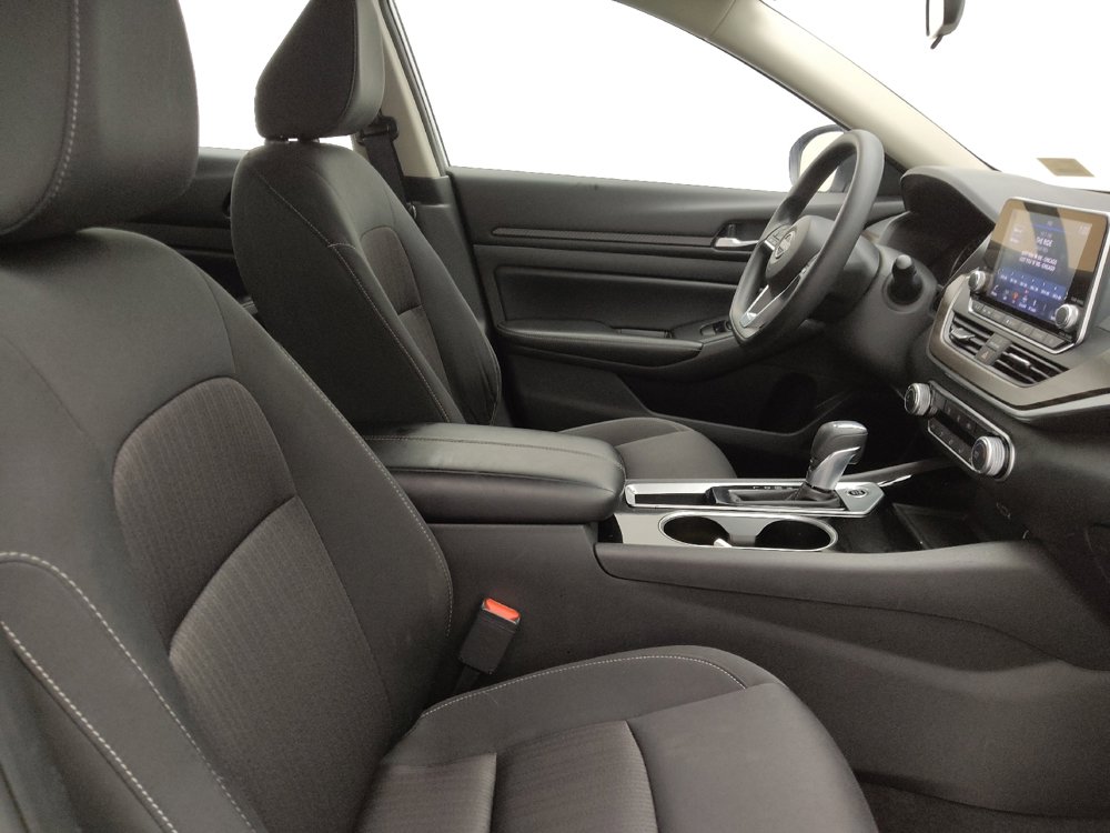 Used 2024 Nissan Altima 2.5 SV image 21