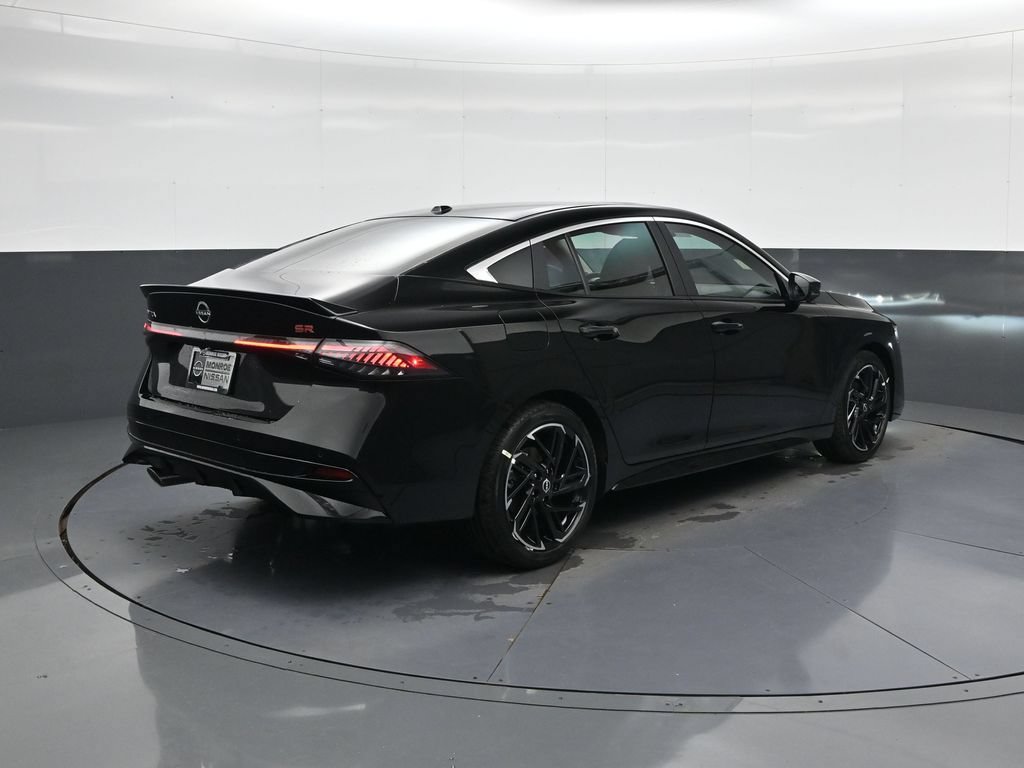 New 2026 Nissan Sentra SR w/ SR Premium Package FWD image 9