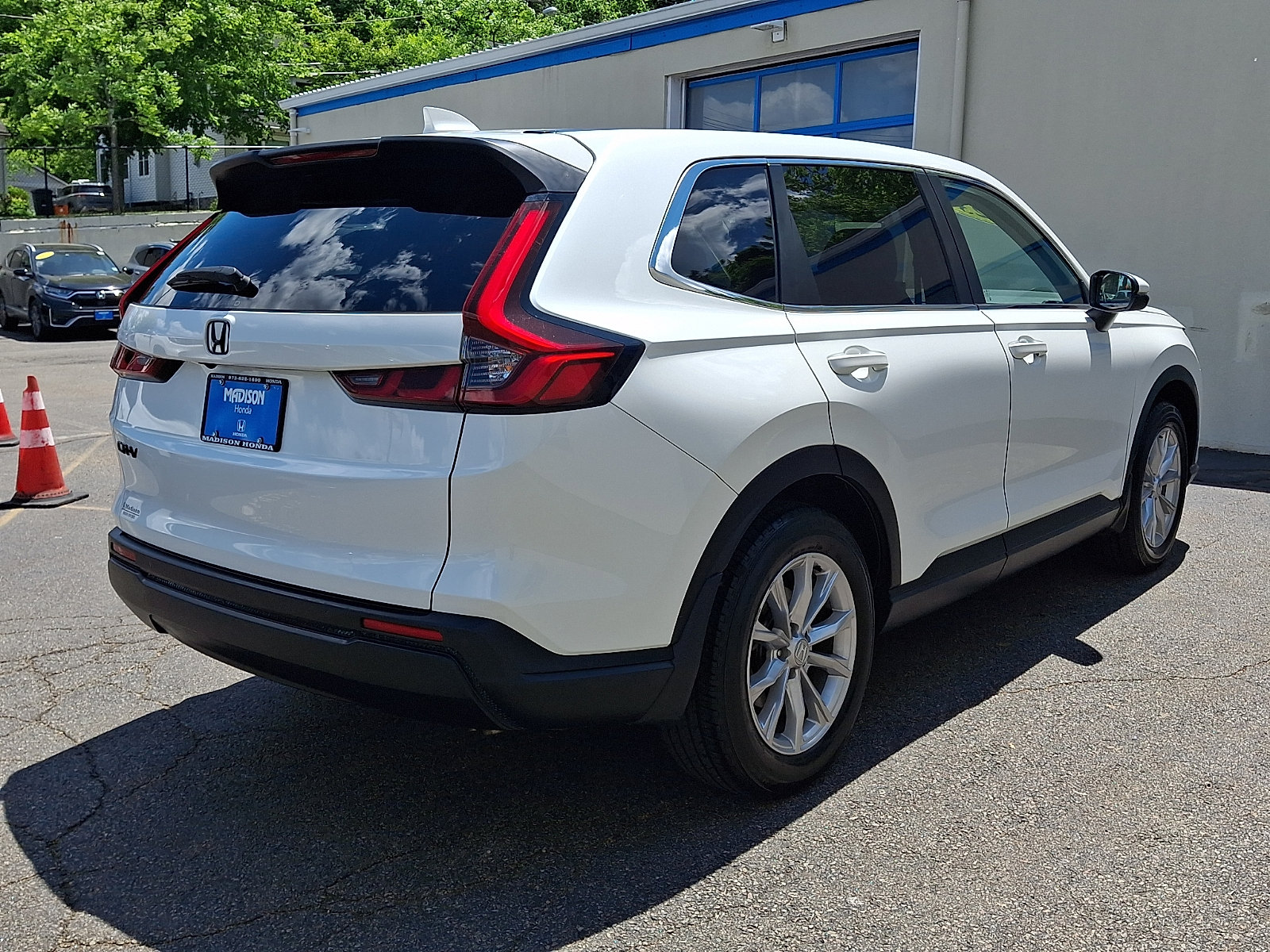 Used 2023 Honda CR-V EX-L image 4