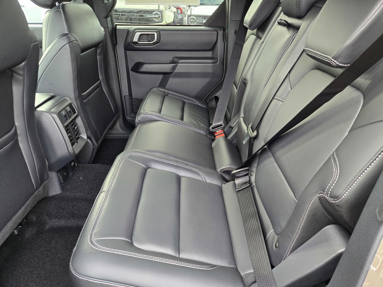 New 2026 Ford Bronco Outer Banks AWD/4WD image 6