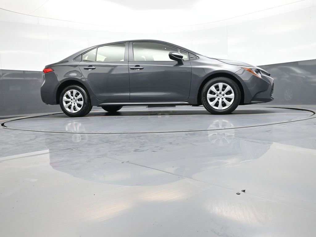 Used 2023 Toyota Corolla LE FWD image 27