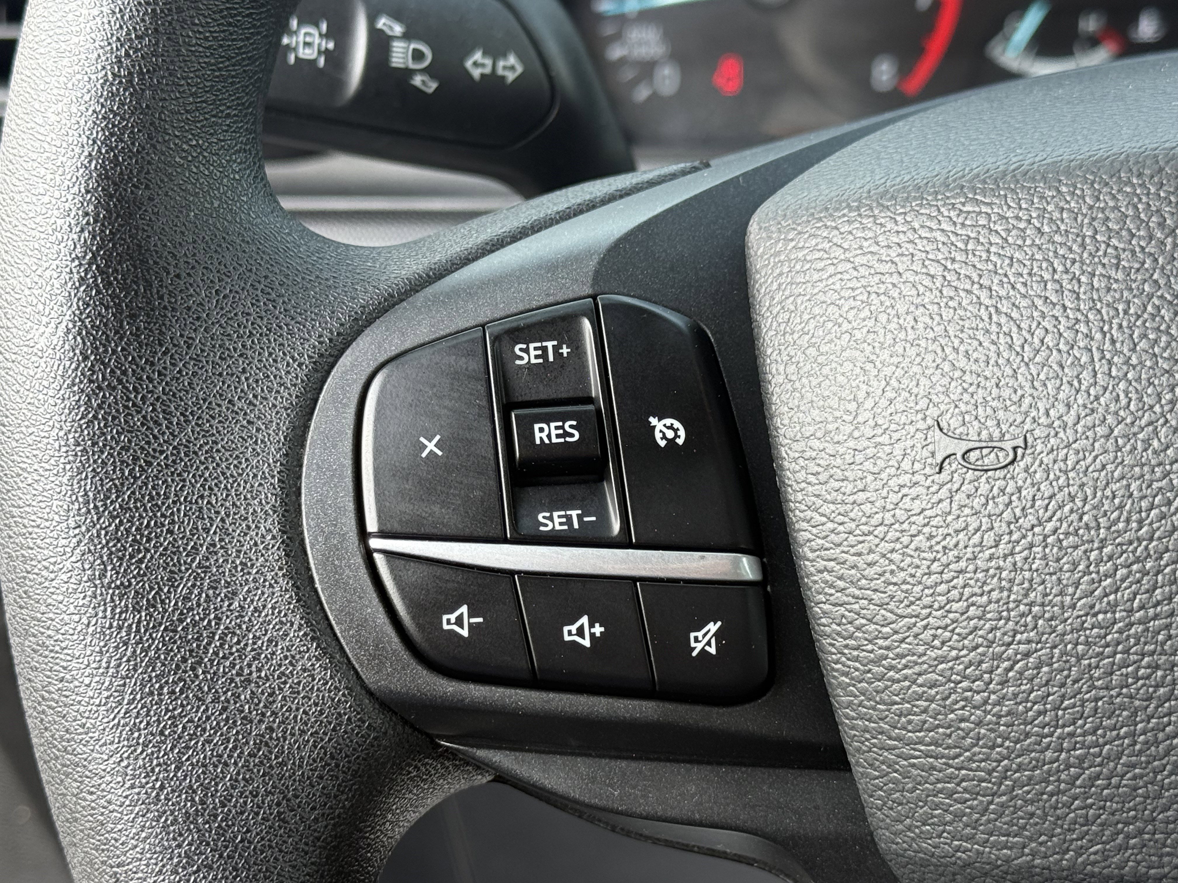 Used 2022 Ford Explorer 4WD image 17