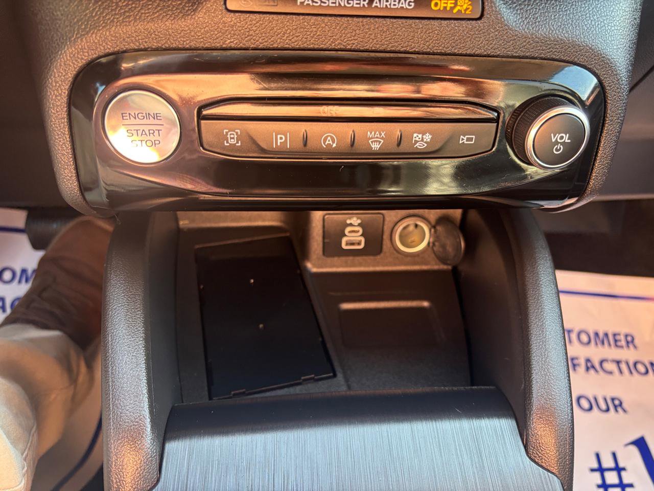 Used 2024 Ford Escape Platinum w/ Premium Technology Package image 24