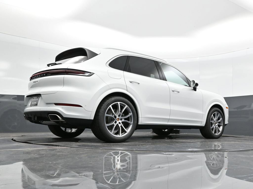 New 2025 Porsche Cayenne image 37