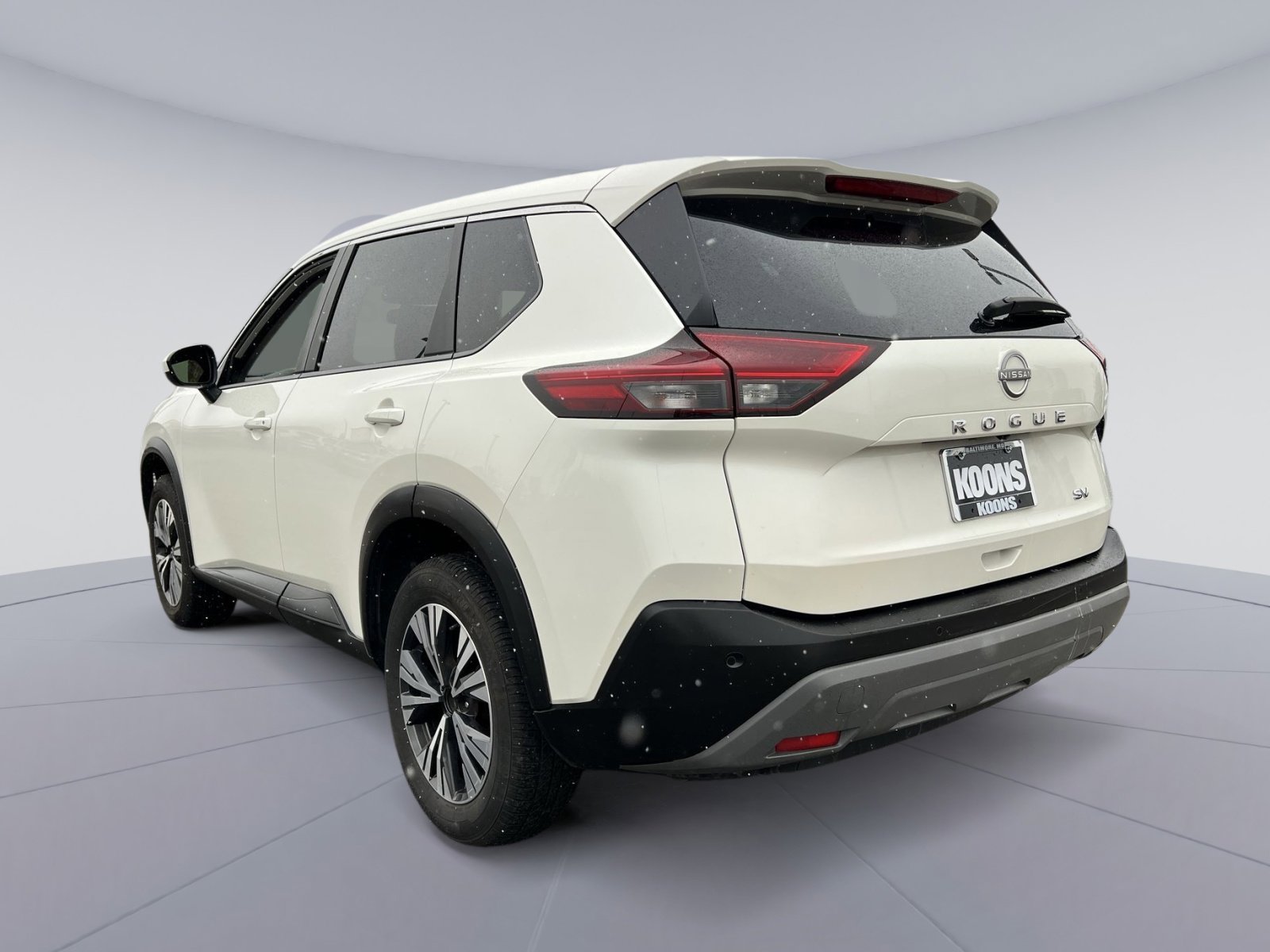 Used 2023 Nissan Rogue SV image 4