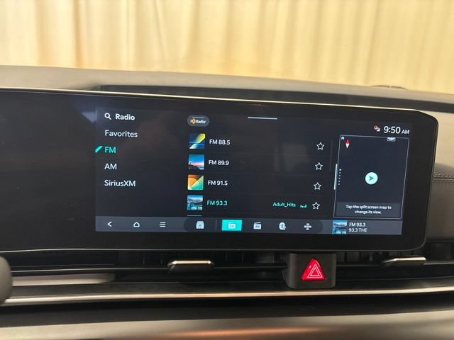 Used 2025 Kia Carnival FWD image 19