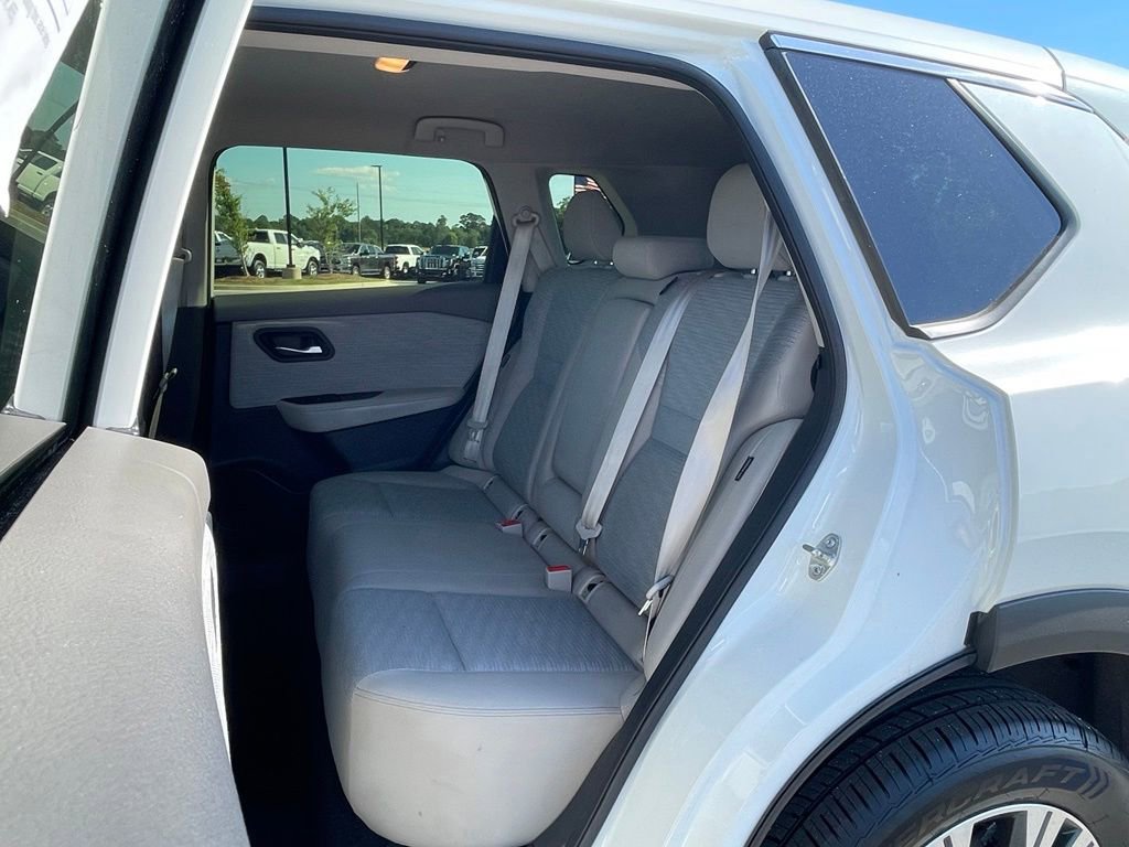 Used 2023 Nissan Rogue SV FWD image 33