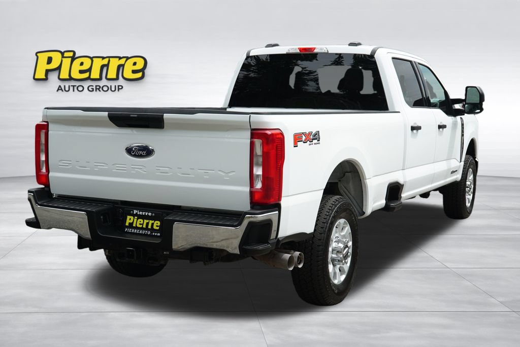Used 2024 Ford F350 XLT w/ FX4 Off-Road Package AWD/4WD image 7