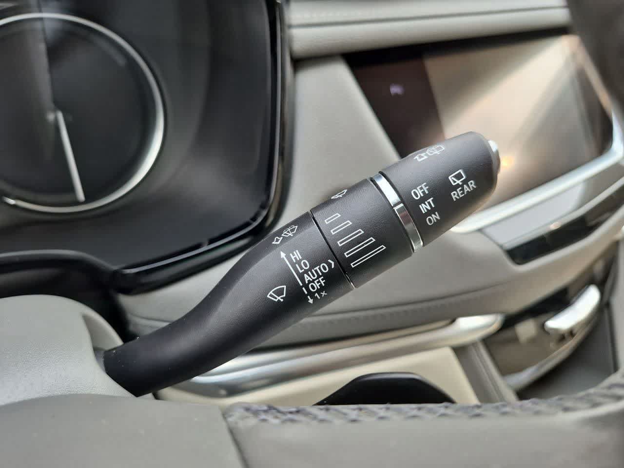 Used 2020 Cadillac XT5 Premium Luxury w/ LPO, Floor Liner Package FWD image 26
