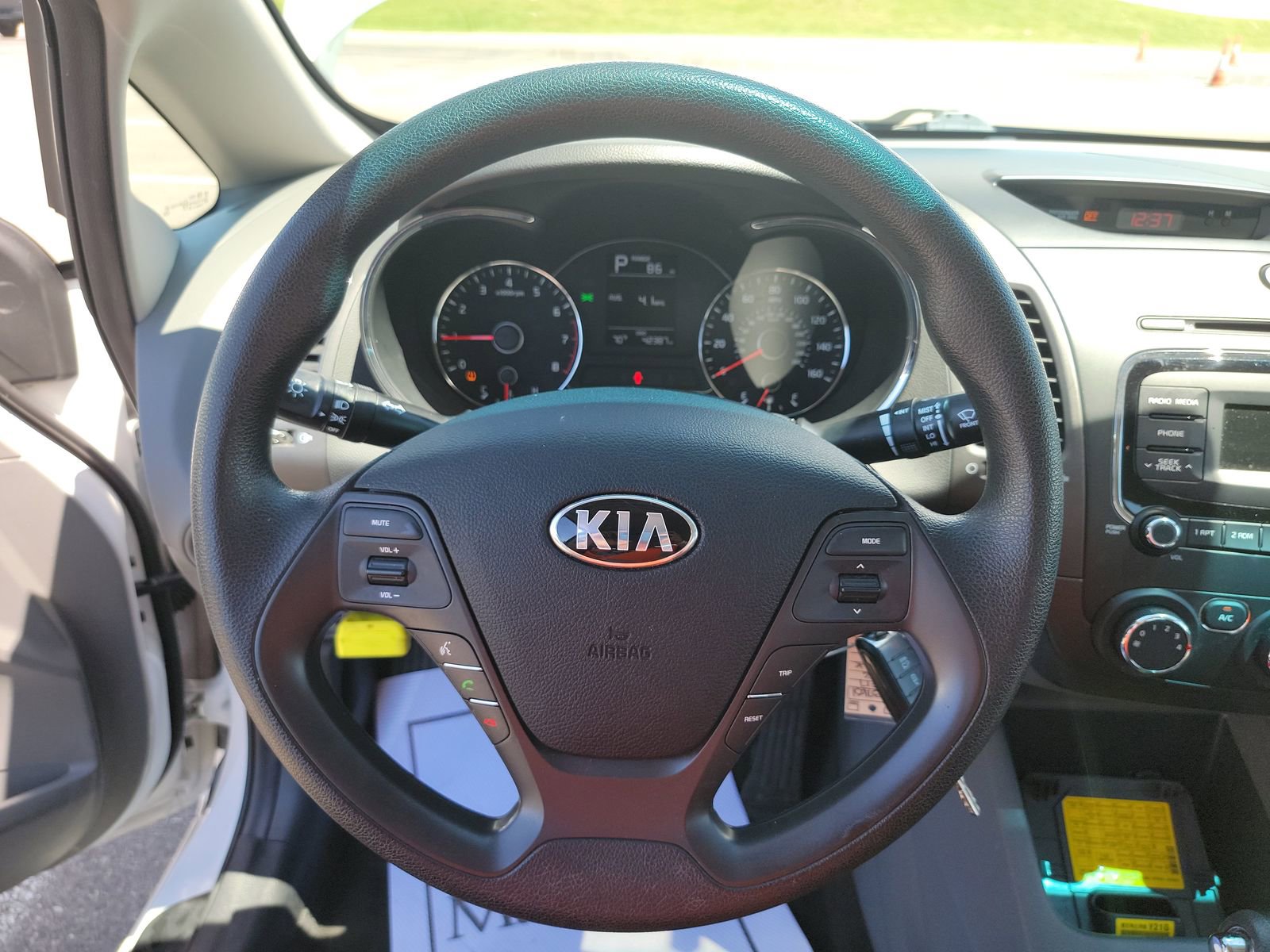 Used 2017 Kia Forte LX image 15