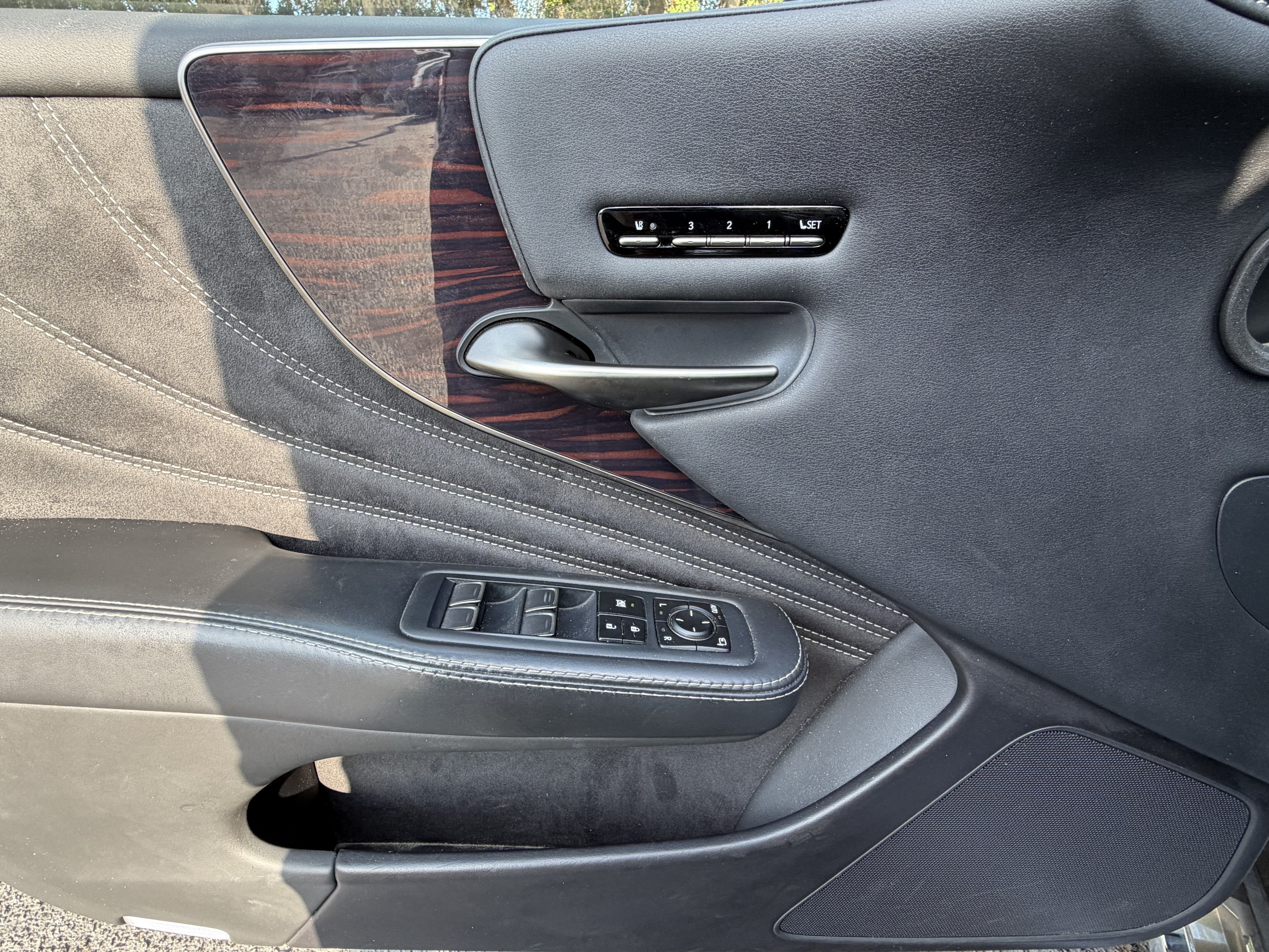 Used 2018 Lexus LS 500 w/ Interior Upgrade Package RWD image 13