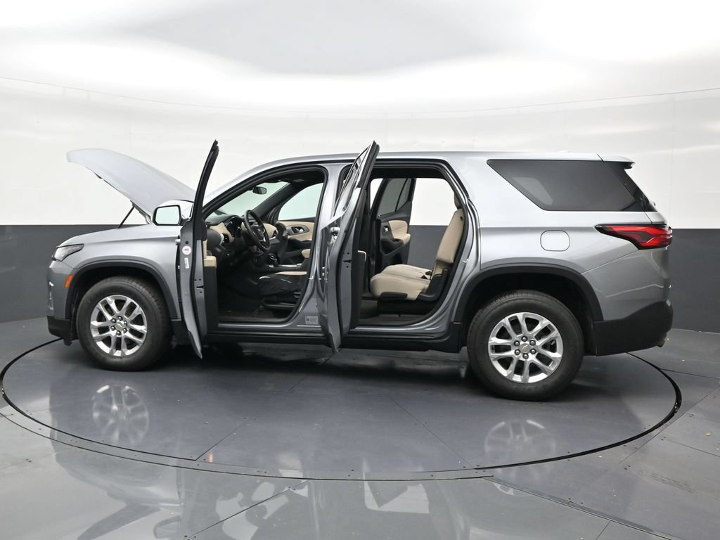 Used 2023 Chevrolet Traverse LS FWD image 30