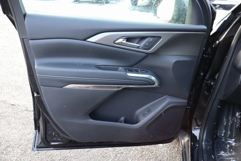 New 2026 Chevrolet Traverse LT w/ Sun and Wheel Package image 4